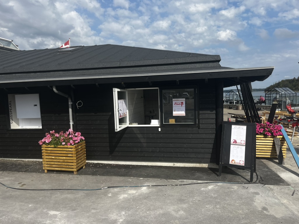 38EAE3E4-938B-4665-A787-ECC969D68EF7_1_105_c